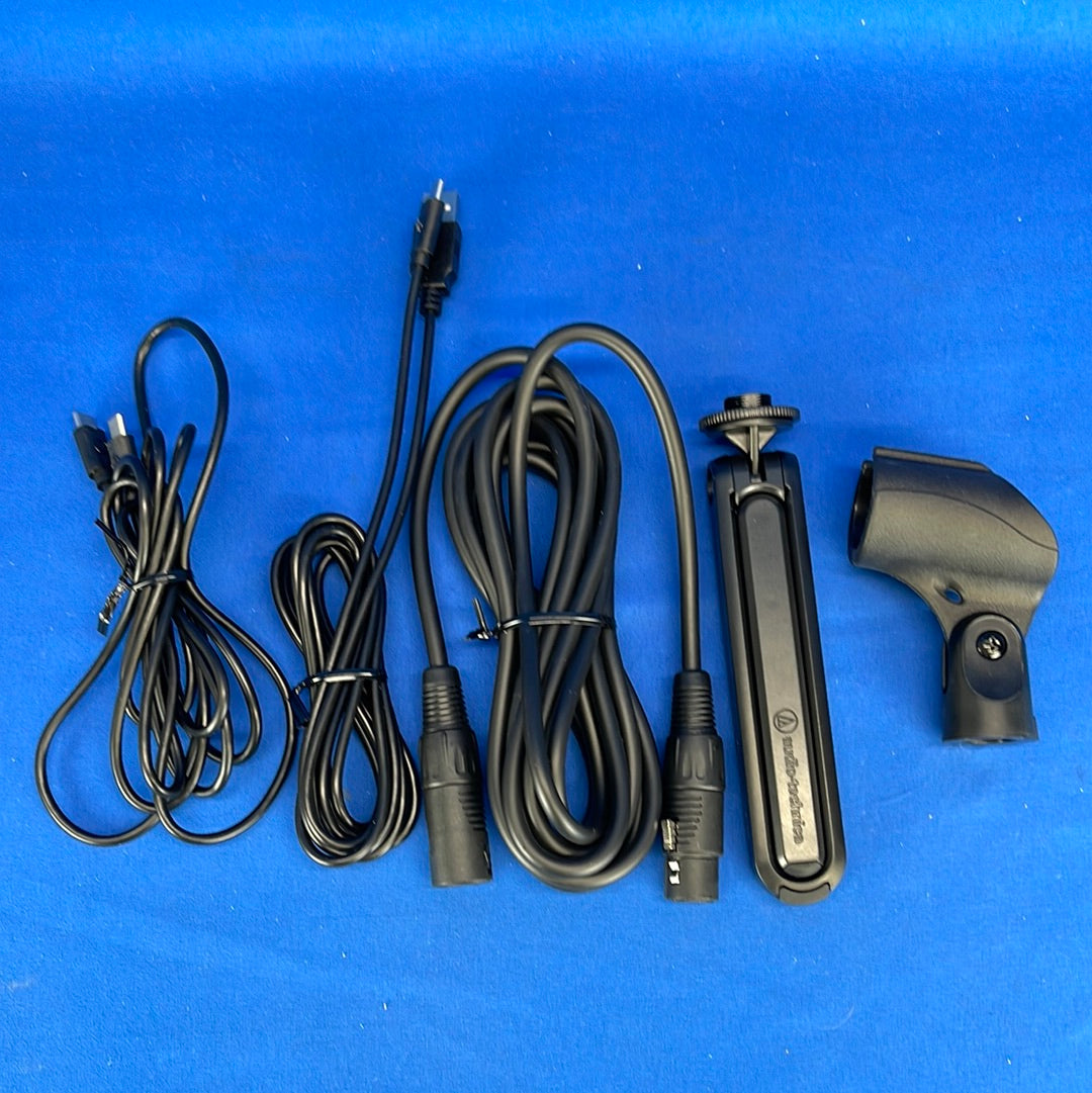 Audio-Technica ATR2100x-USB Cardioid Dynamic Microphone (ATR Series) (B07ZPBFVKK)