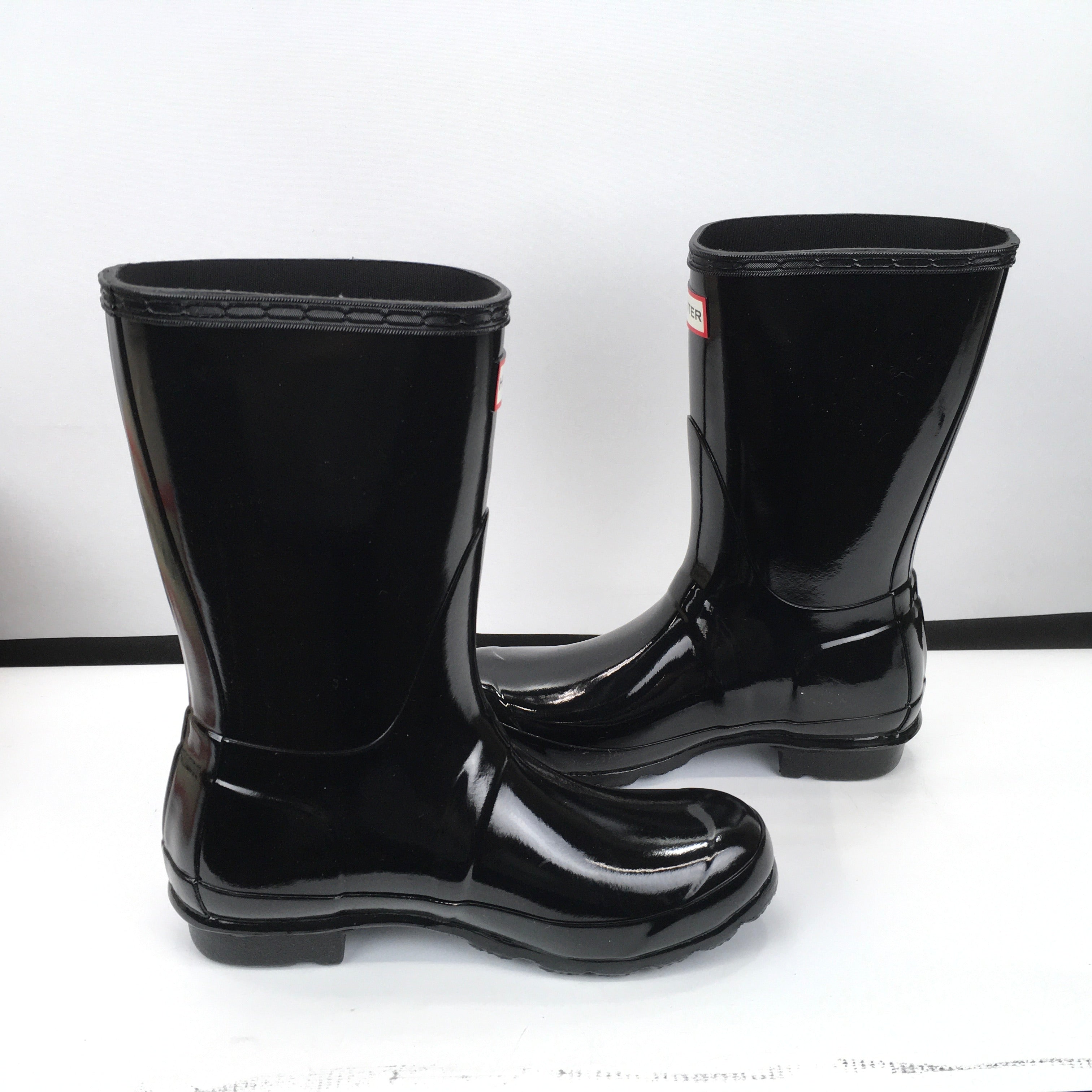 HUNTER Women's Original Short Gloss Rain Boots - Black (US 6)