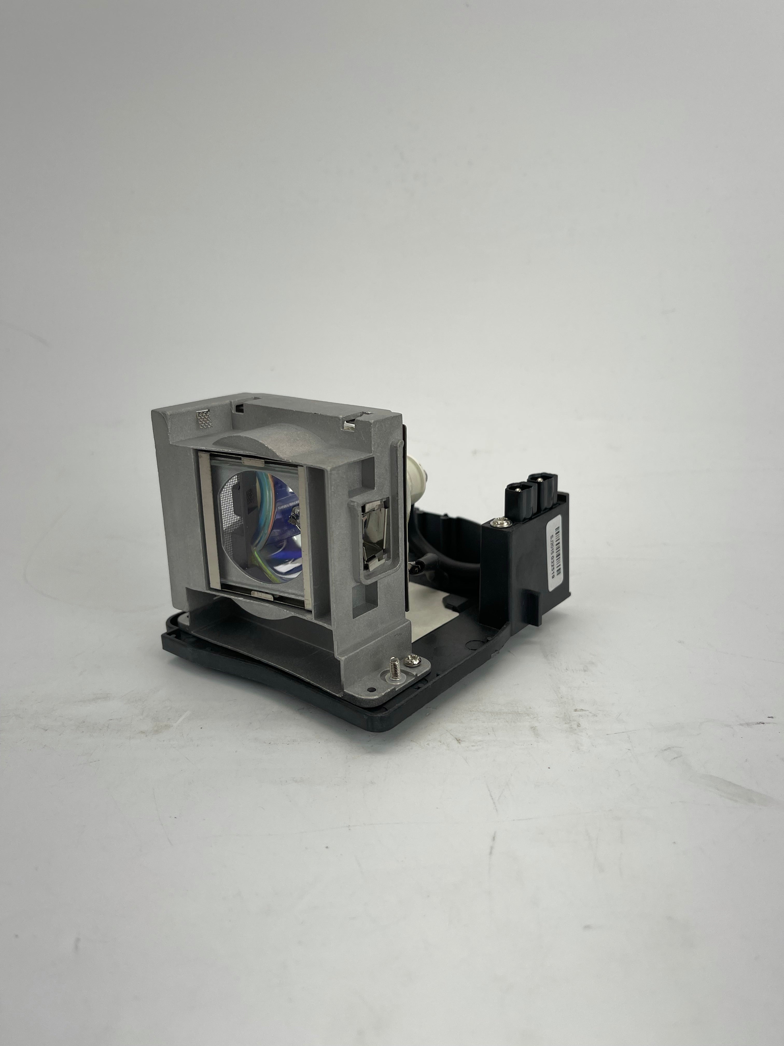 Projector Lamp VLT-XD2000LP