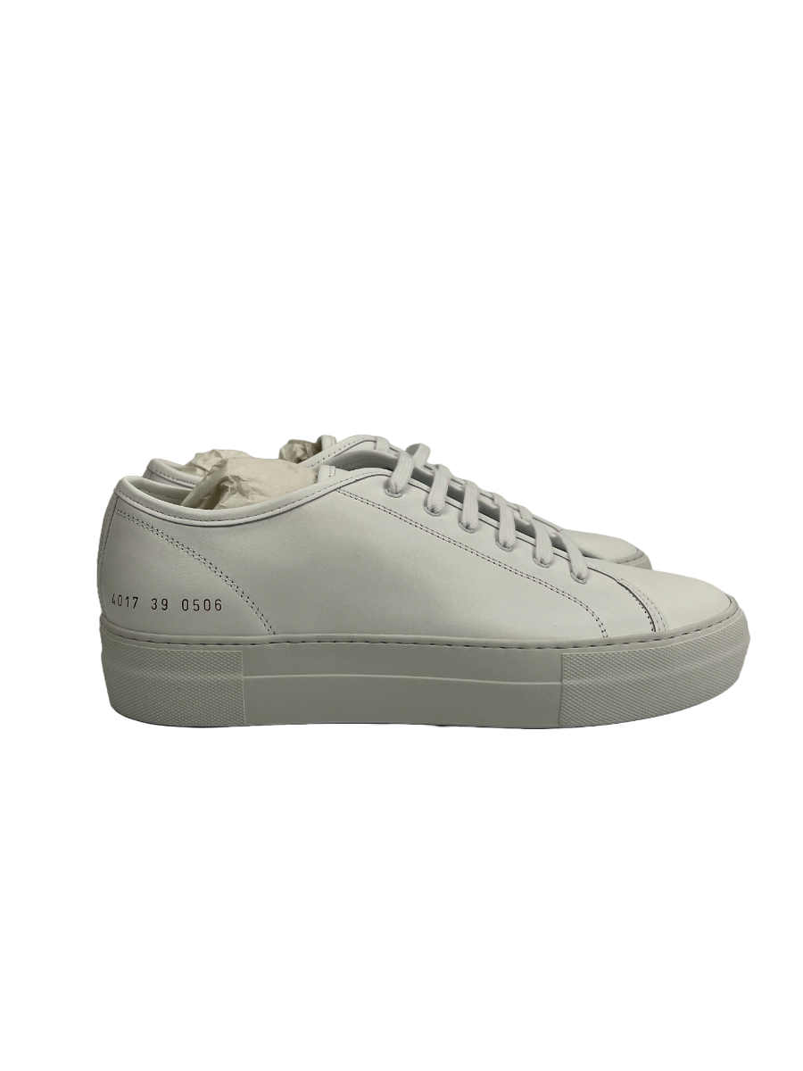 COMMON PROJECTS - White Tournament Low Super Sneakers - US 9